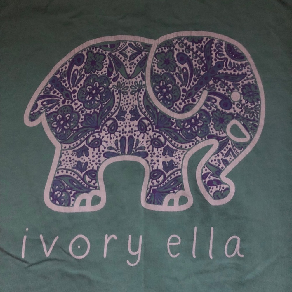 Ivory Ella Mint colored shirt